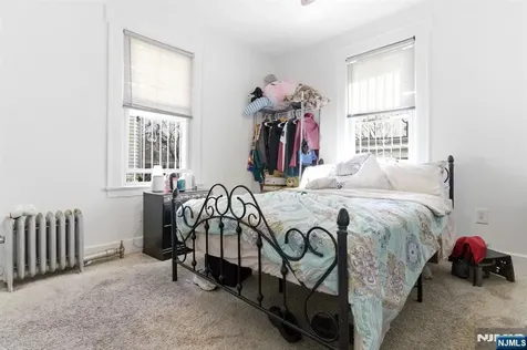 222-224 Osborne Terrace Newark NJ 07112