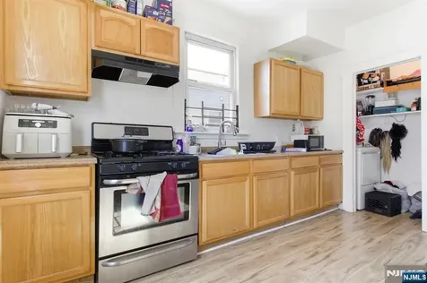 222-224 Osborne Terrace Newark NJ 07112