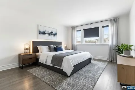 222-224 Osborne Terrace Newark NJ 07112
