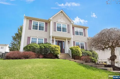 47 Sherbrook Drive Rockaway Township NJ 07866