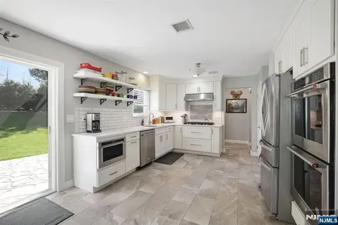 47 Sherbrook Drive Rockaway Township NJ 07866