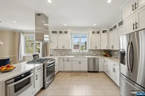 1547 13th Street Fort Lee NJ 07024