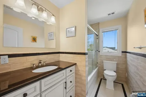 1547 13th Street Fort Lee NJ 07024