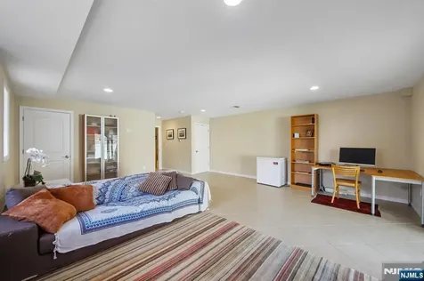 1547 13th Street Fort Lee NJ 07024