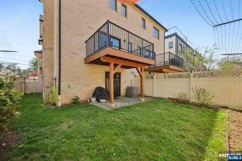 1547 13th Street Fort Lee NJ 07024