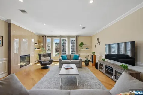 1547 13th Street Fort Lee NJ 07024