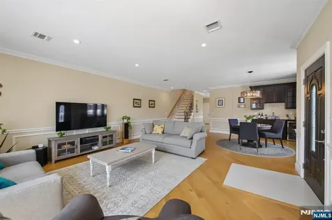1547 13th Street Fort Lee NJ 07024