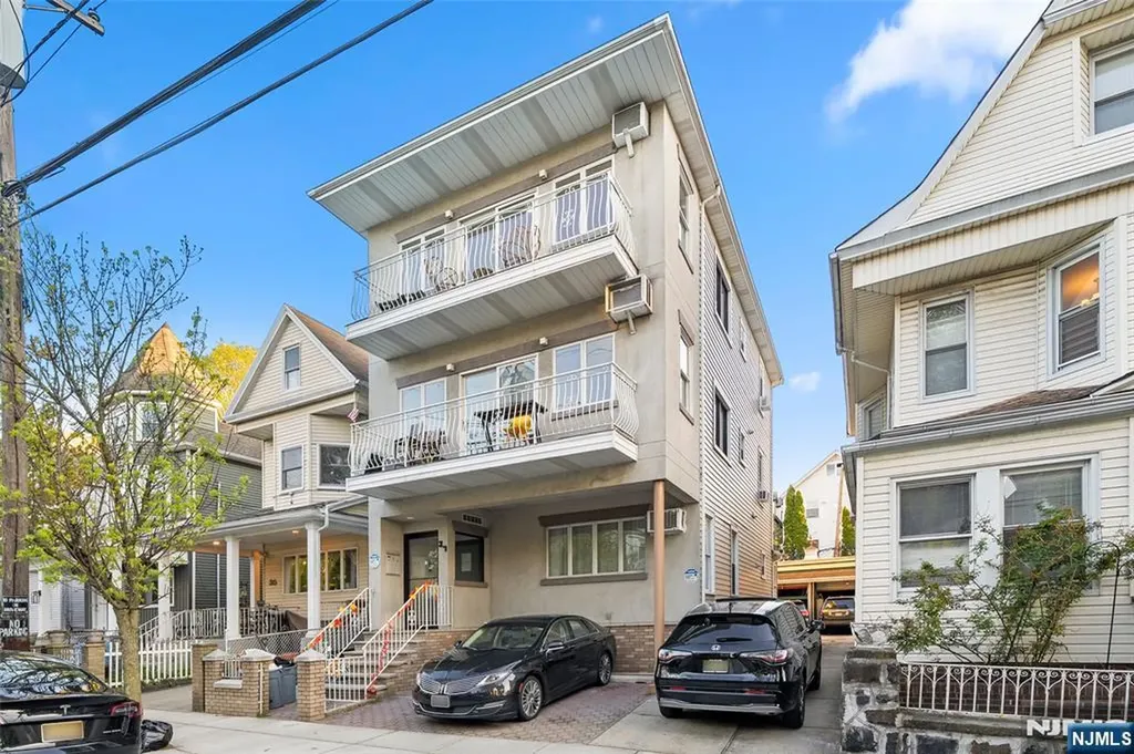 37 47th Street Weehawken NJ 07086
