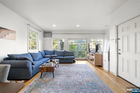 37 47th Street Weehawken NJ 07086