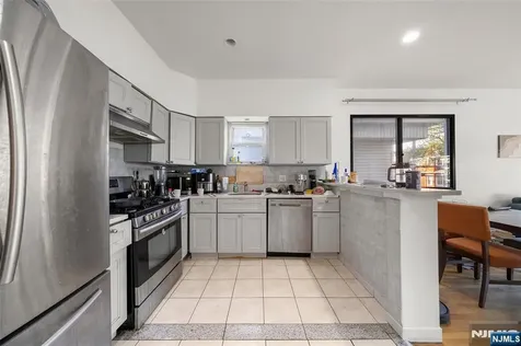 37 47th Street Weehawken NJ 07086