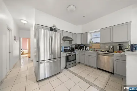 37 47th Street Weehawken NJ 07086