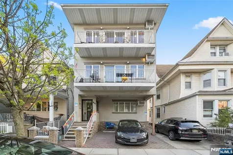 37 47th Street Weehawken NJ 07086