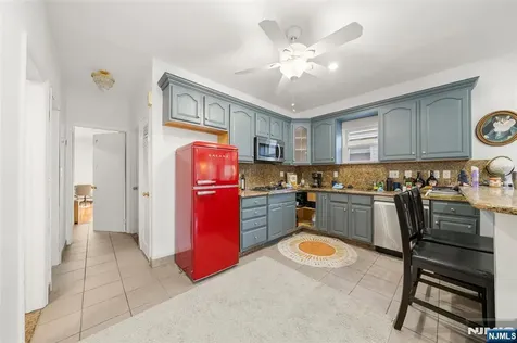 37 47th Street Weehawken NJ 07086