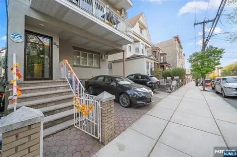 37 47th Street Weehawken NJ 07086
