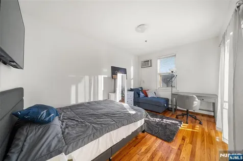37 47th Street Weehawken NJ 07086