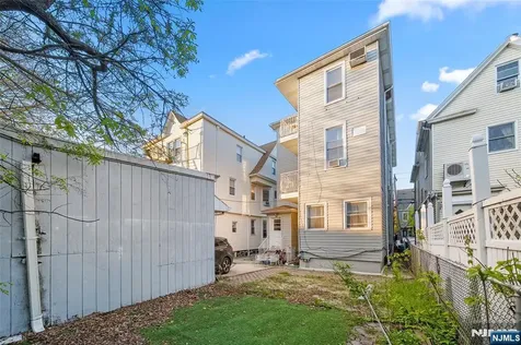37 47th Street Weehawken NJ 07086