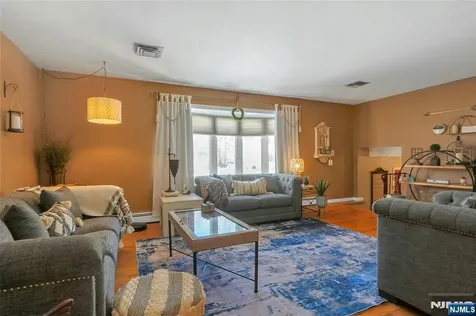 236 Oak Avenue River Vale NJ 07675