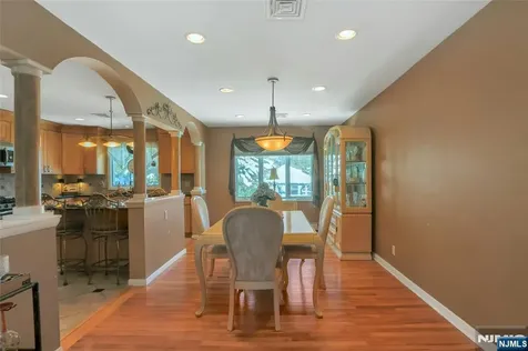 236 Oak Avenue River Vale NJ 07675