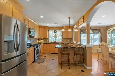 236 Oak Avenue River Vale NJ 07675