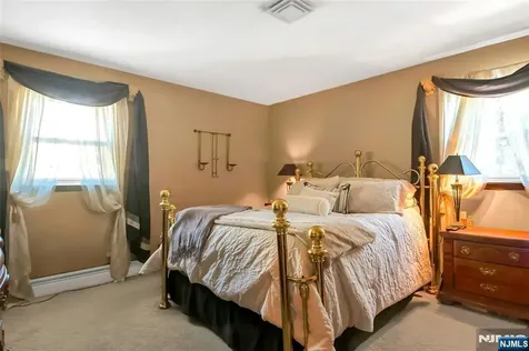236 Oak Avenue River Vale NJ 07675
