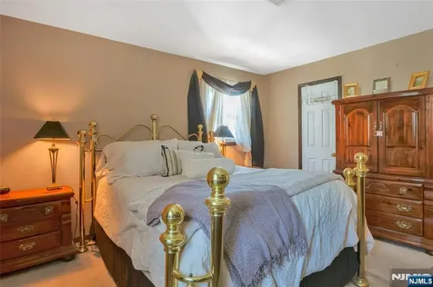 236 Oak Avenue River Vale NJ 07675