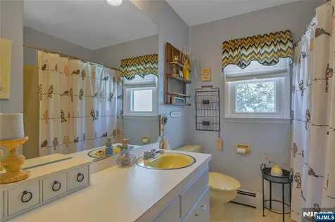 236 Oak Avenue River Vale NJ 07675