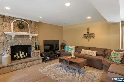 236 Oak Avenue River Vale NJ 07675