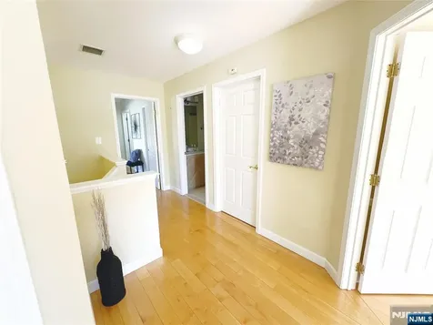 117 Barclay Drive Nutley NJ 07110