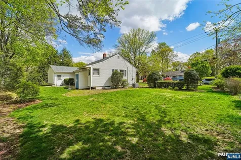 193 Homestead Road Paramus NJ 07652