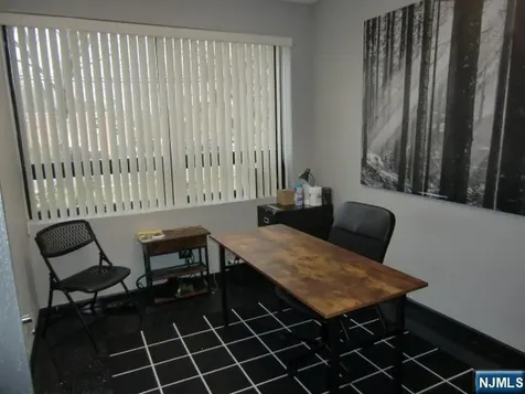348 Evelyn Street Paramus NJ 07652