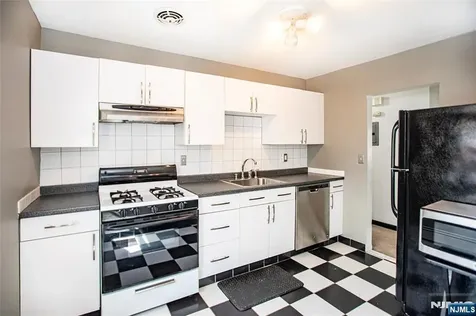1130 Valley Road Wayne NJ 07470