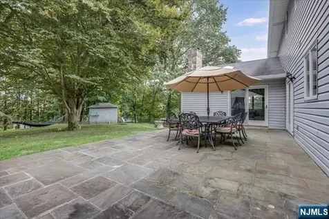 64 Roosevelt Avenue North Haledon NJ 07508