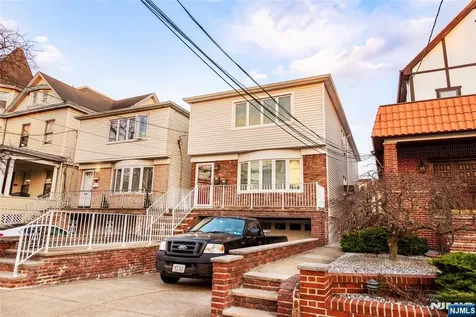 230 Avenue A Bayonne NJ 07002
