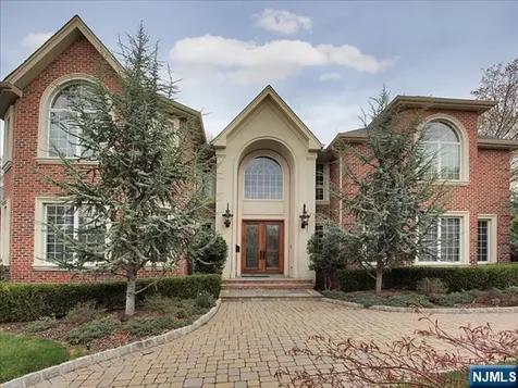 8 Willow Drive Englewood Cliffs NJ 07632