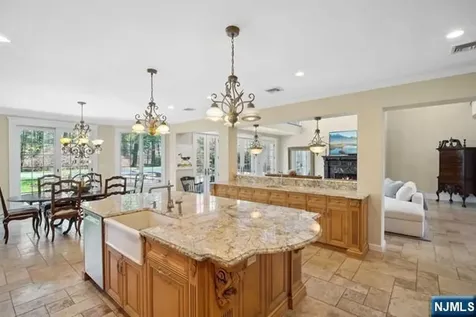 8 Willow Drive Englewood Cliffs NJ 07632