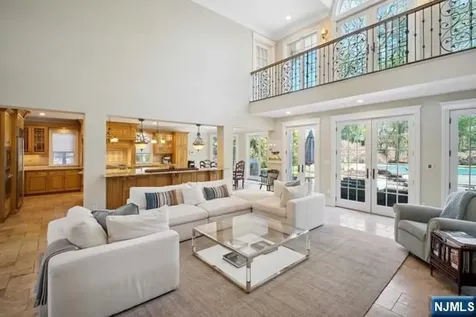 8 Willow Drive Englewood Cliffs NJ 07632