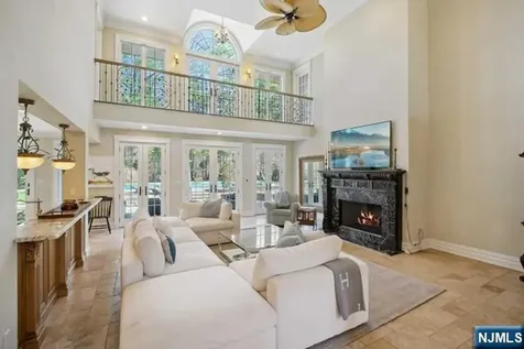8 Willow Drive Englewood Cliffs NJ 07632