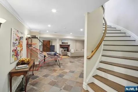 8 Willow Drive Englewood Cliffs NJ 07632