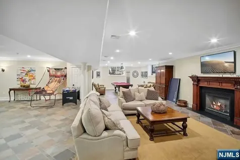 8 Willow Drive Englewood Cliffs NJ 07632