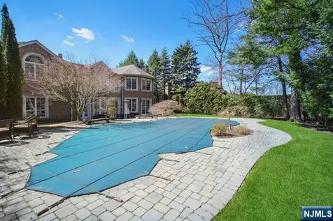 8 Willow Drive Englewood Cliffs NJ 07632