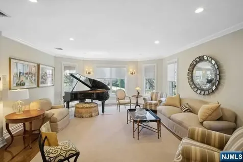 8 Willow Drive Englewood Cliffs NJ 07632