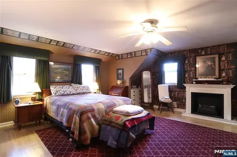 435 Carlton Road Wyckoff NJ 07481
