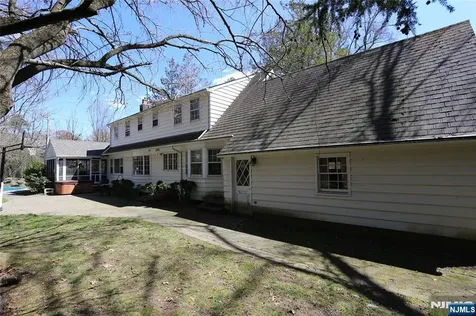 435 Carlton Road Wyckoff NJ 07481
