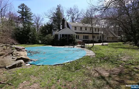 435 Carlton Road Wyckoff NJ 07481