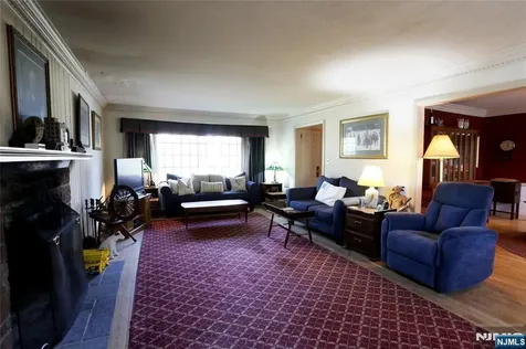 435 Carlton Road Wyckoff NJ 07481