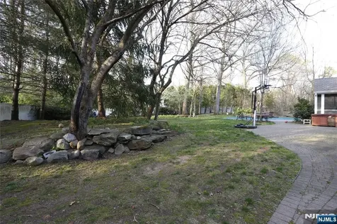 435 Carlton Road Wyckoff NJ 07481
