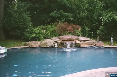 435 Carlton Road Wyckoff NJ 07481