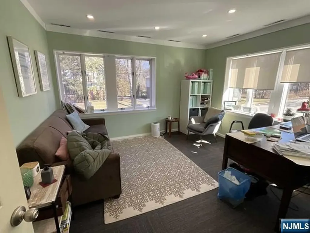 60 Westervelt Avenue Tenafly NJ 07670