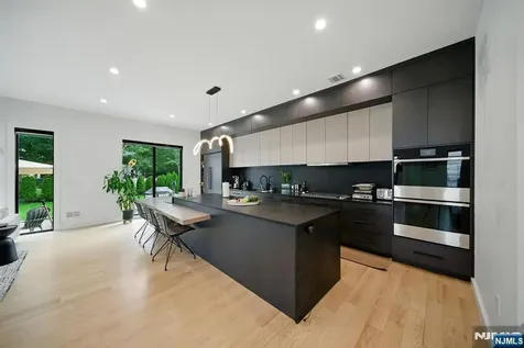 90 Columbus Drive Tenafly NJ 07670