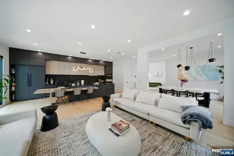 90 Columbus Drive Tenafly NJ 07670